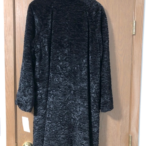 NWT Black coat by Utex Design. Size L - Picture 2 of 6